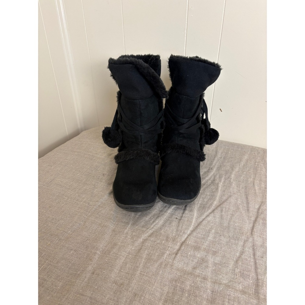 Southpole Cabin 2M Boots Womens 7.5 Black Faux Fur Pom Pom Y2K Mid Calf - Picture 1 of 7